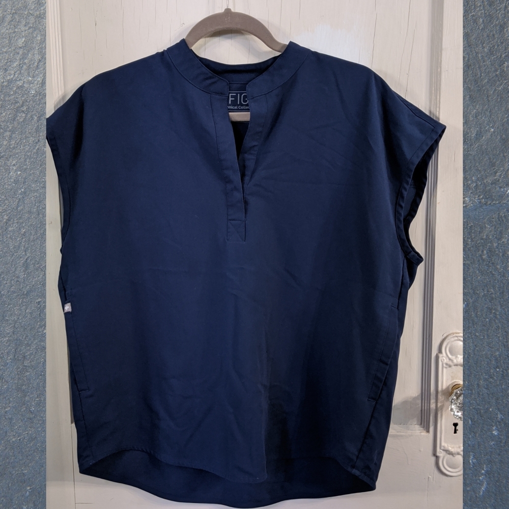 FIGS Rafaela mandarin collar scrub top - NAVY
